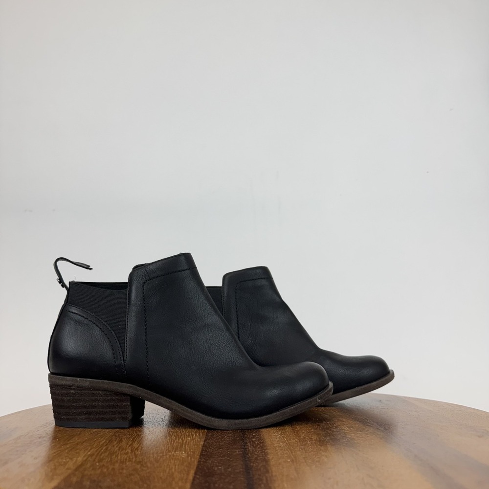 New Womens Lucky Brand Badene Black Faux Leather Heeled Ankle Booties Size 6.5 M